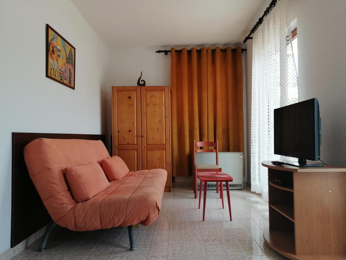 Lovely Apartment With Big Terrace In Budva Exterior photo
